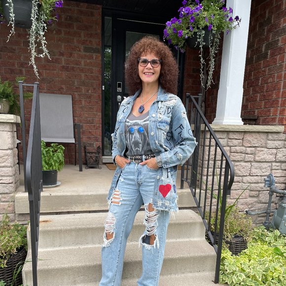 Meet your Posher, Melanie - Picture 2 of 2